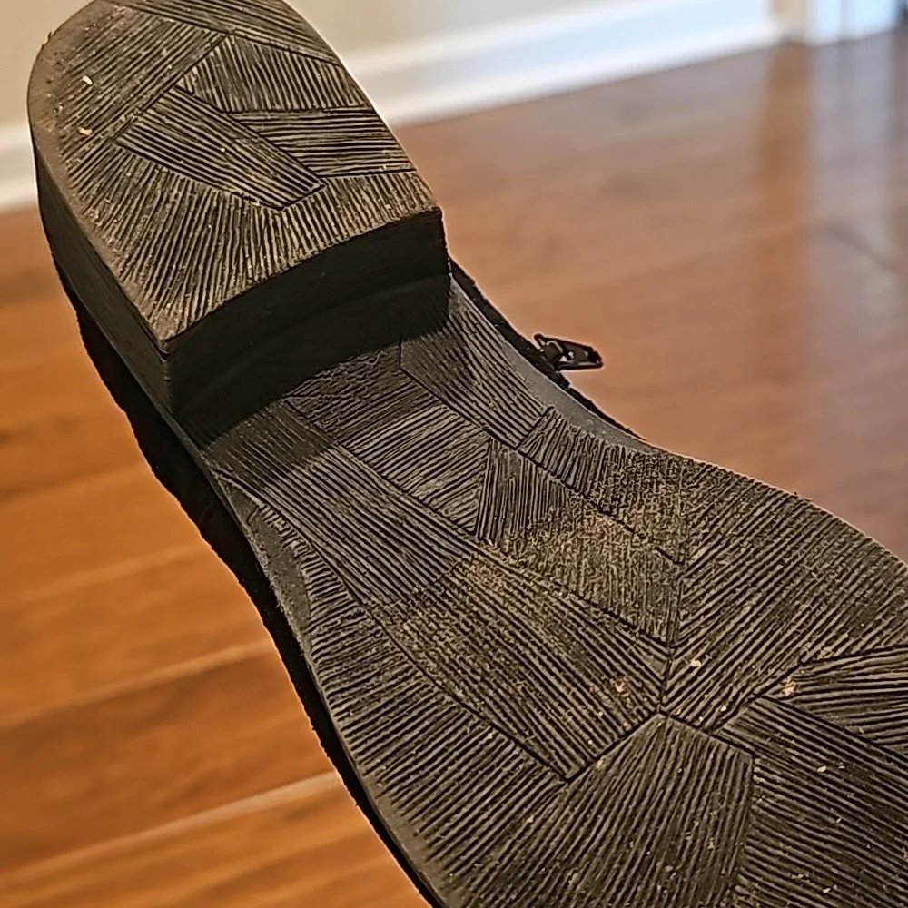 Booties - Picture 3 of 4